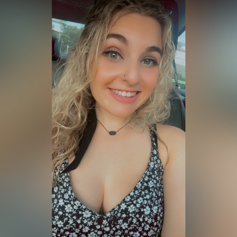 Meet your Posher, Laura